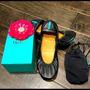 Tieks leather ballet flats size 7 excellent condition